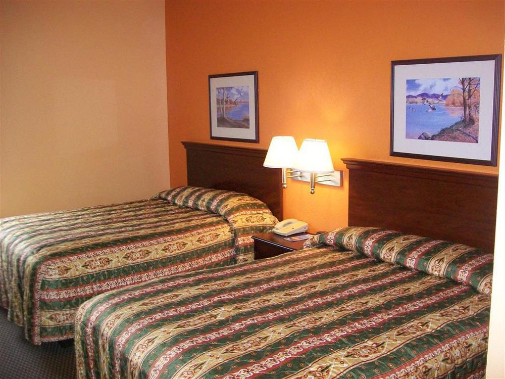 Executive Inn & Suites Breaux Bridge, La Стая снимка