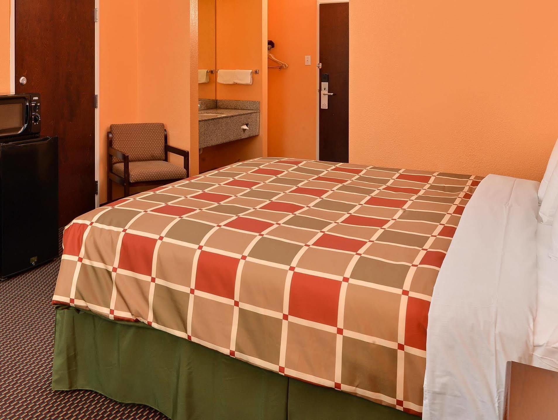 Executive Inn & Suites Breaux Bridge, La Екстериор снимка