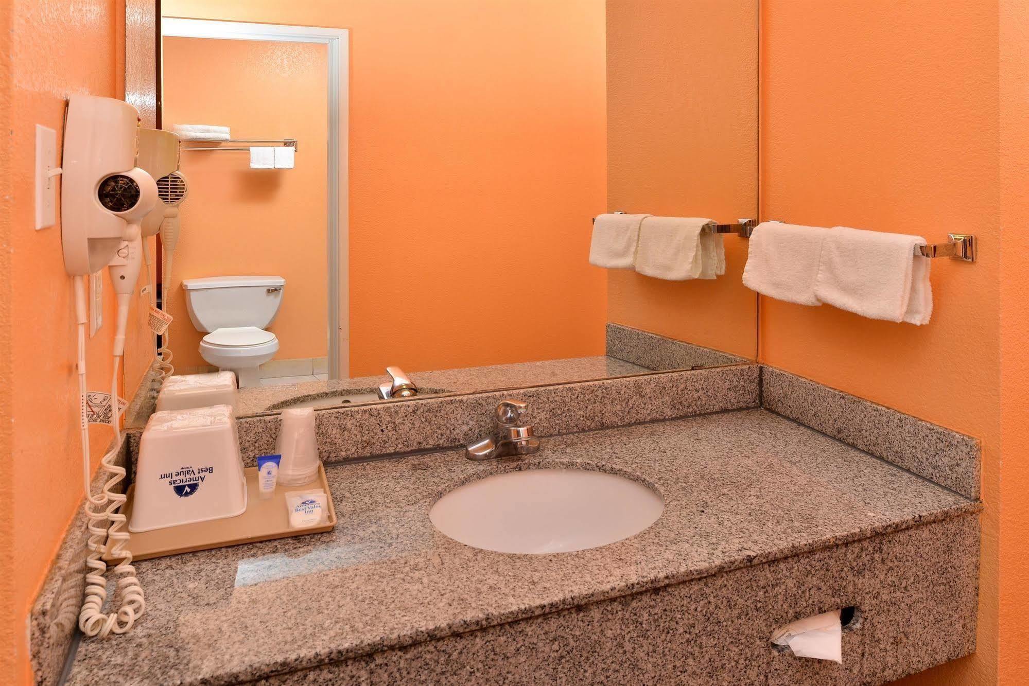 Executive Inn & Suites Breaux Bridge, La Екстериор снимка